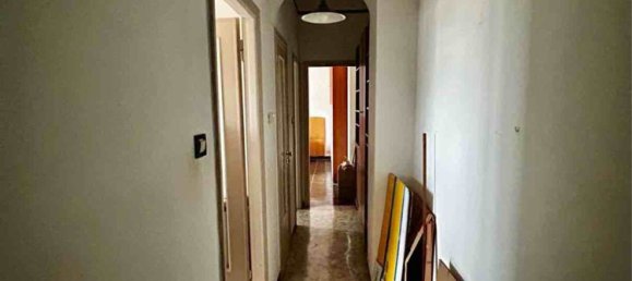 4-Zimmer Wohnung in Genoa, Italy, Nr. 181342 5