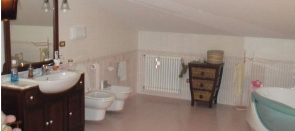 Villa de 7 dormitorios en Spoltore, Italy No. 379490 17