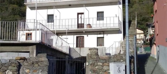 Casa de 6 habitaciónes en Donnas, Italy No. 61024 23