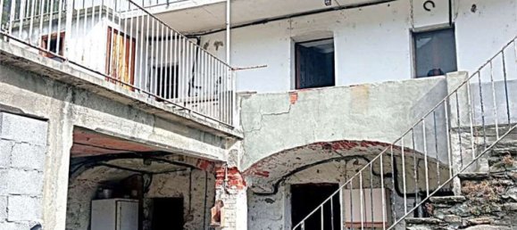 Casa de 6 habitaciónes en Donnas, Italy No. 61024 14