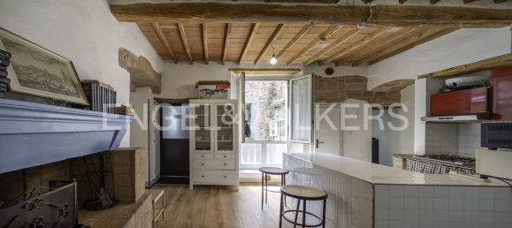 6 bedrooms Apartment in Perugia, Italy No. 132720 2