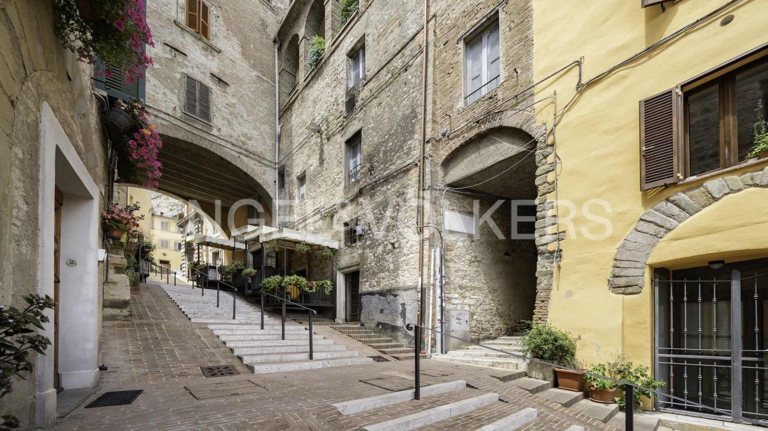 6 Schlafzimmer Wohnung in Perugia, Italy, Nr. 132720