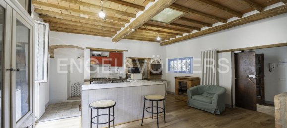 6 bedrooms Apartment in Perugia, Italy No. 132720 3