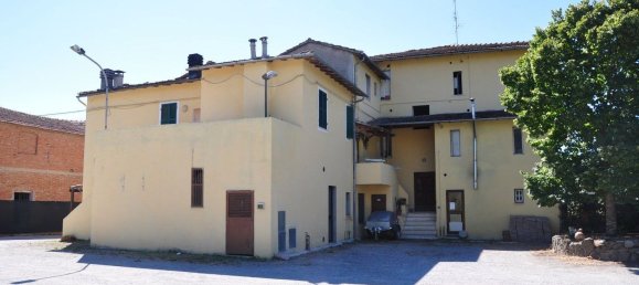 1127m² Building in Piegaro, Italy No. 179373 4