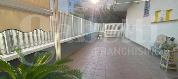 2 bedrooms Apartment in Trani, Italy No. 257706 14