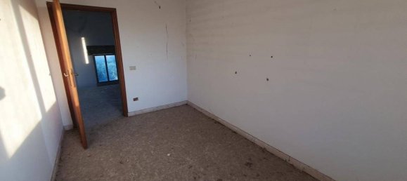 3 bedrooms House in Lamporecchio, Italy No. 266688 12