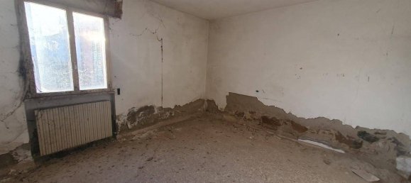 3 bedrooms House in Lamporecchio, Italy No. 266688 42