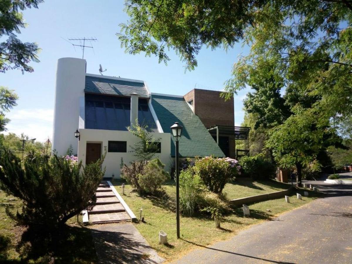 5 bedrooms House in Tigre, Argentina No. 11059