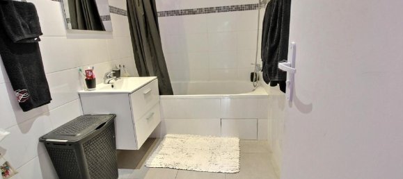 1 Schlafzimmer Wohnung in Fontenay-le-Fleury, France, Nr. 182354 4