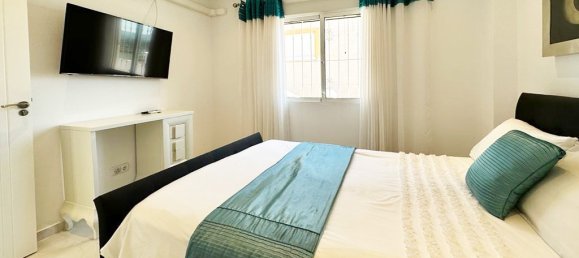 4 bedrooms Villa in San Miguel de Salinas, Spain No. 10694 17