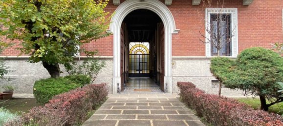 5 rooms Apartment in Milan, Italy No. 243988 32