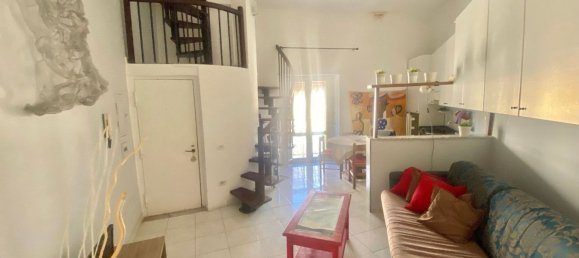2 Schlafzimmer Penthouse in Naples, Italy, Nr. 372220 6