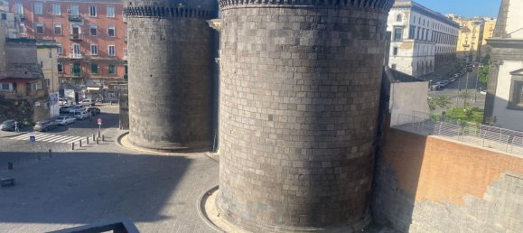 2 Schlafzimmer Penthouse in Naples, Italy, Nr. 372220 11