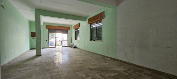 73m² Commercial property in Scalea, Italy No. 279053 4