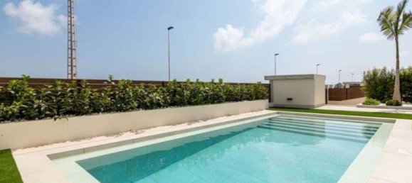 3 bedrooms House in Torrevieja, Spain No. 123628 4