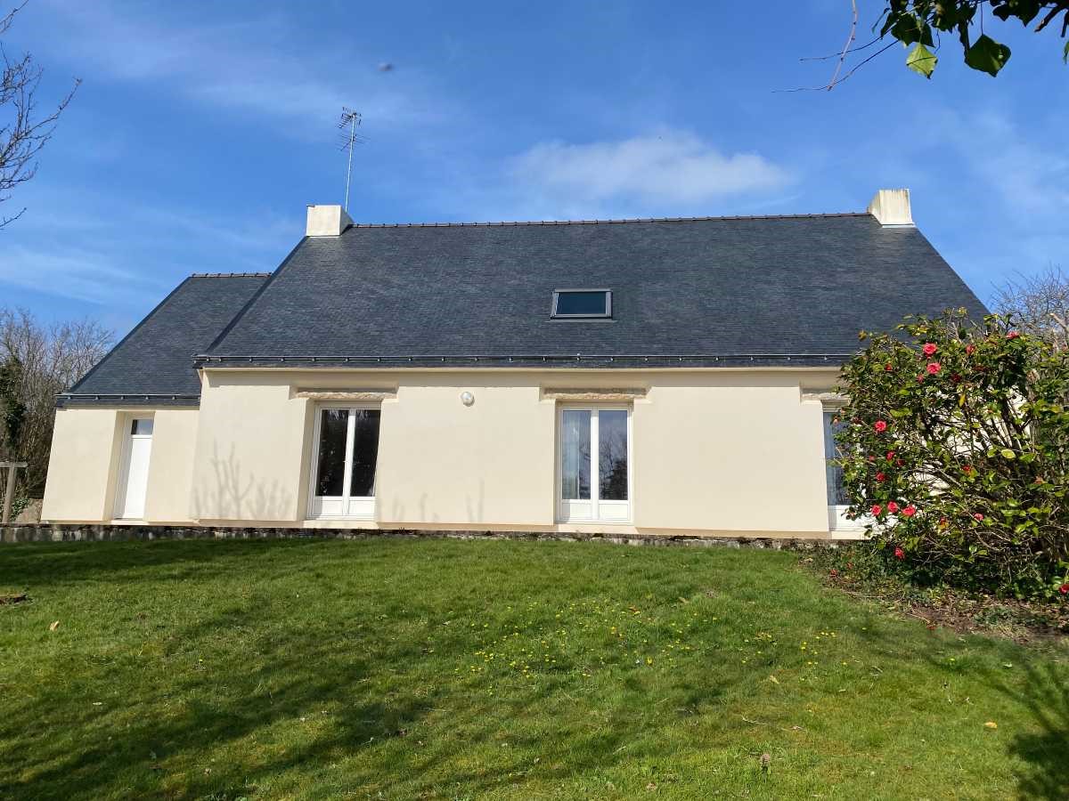 Villa de 3 dormitorios en Meucon, France No. 207651