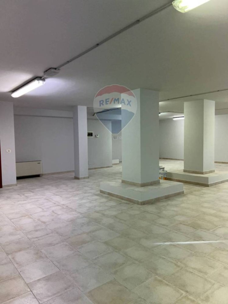 134m² Warehouse in Reggio Emilia, Italy No. 296421