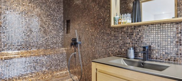 5 bedrooms Villa in Cabris, France No. 1435 10