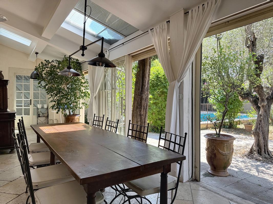 5 bedrooms House in Avignon, France No. 347777