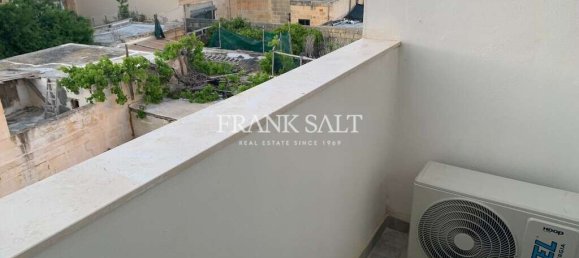 3 bedrooms Apartment in Victoria, Malta No. 661 16