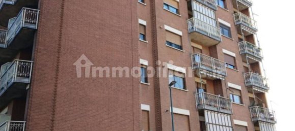2 bedrooms Apartment in Turin, Italy No. 201944 9