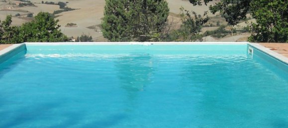 3 bedrooms House in Volterra, Italy No. 262 2