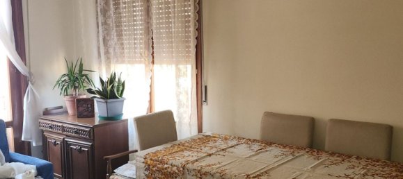 5 rooms Apartment in Salsomaggiore Terme, Italy No. 131819 2