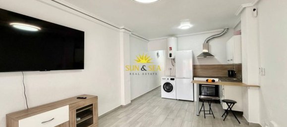 2 chambres Appartement à Torrevieja, Spain No. 181741 4