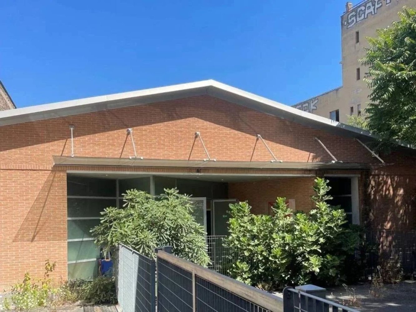 644m² Office in Rome, Italy No. 380384