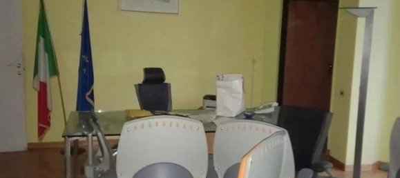 644m² Office in Rome, Italy No. 380384 4