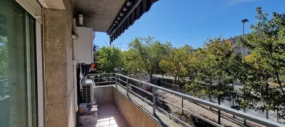 Apartamento de 3 dormitorios en Girona, Spain No. 190363 3