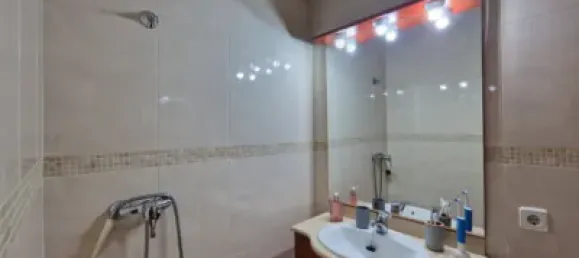 Apartamento de 3 dormitorios en Girona, Spain No. 190363 24