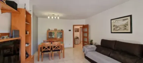 Apartamento de 3 dormitorios en Girona, Spain No. 190363 2