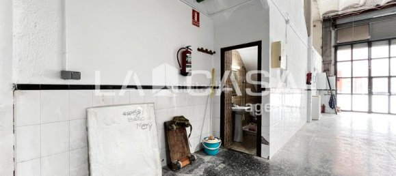 184m² Commercial property in Badalona, Spain No. 159819 19