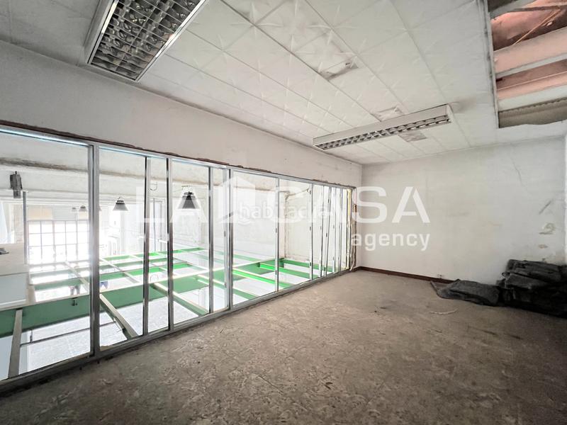 184m² Commercial property in Badalona, Spain No. 159819