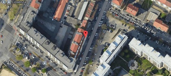 3 bedrooms Apartment in Turin, Italy No. 379372 3