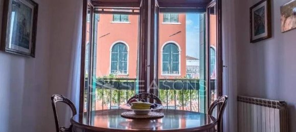 2 bedrooms Apartment in Venice, Italy No. 117658 3