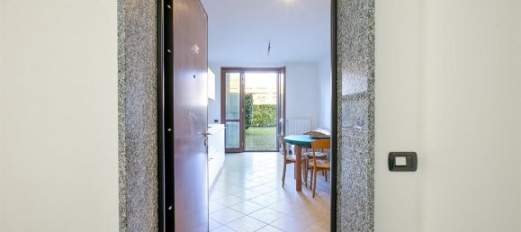 2 rooms Apartment in San Giuliano Milanese, Italy No. 30353 3