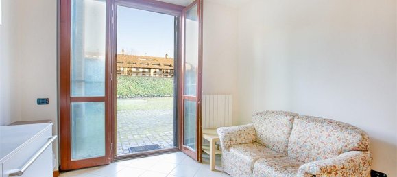 2 rooms Apartment in San Giuliano Milanese, Italy No. 30353 7