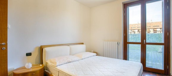 2 rooms Apartment in San Giuliano Milanese, Italy No. 30353 20