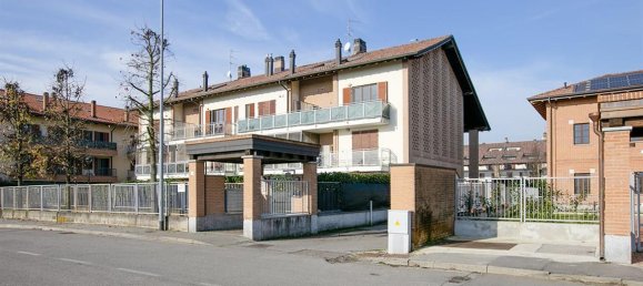 2 rooms Apartment in San Giuliano Milanese, Italy No. 30353 2