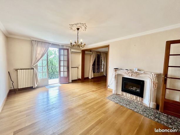 3 bedrooms Duplex in Gagny, France No. 312405