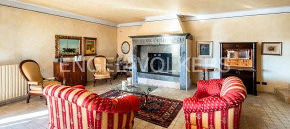 Villa de 4 habitaciónes en Sotto il Monte Giovanni XXIII, Italy No. 126696 11