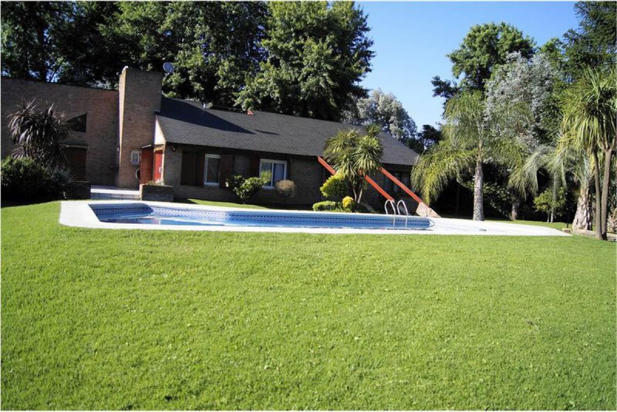 5 bedrooms House in Escobar, Argentina No. 80981