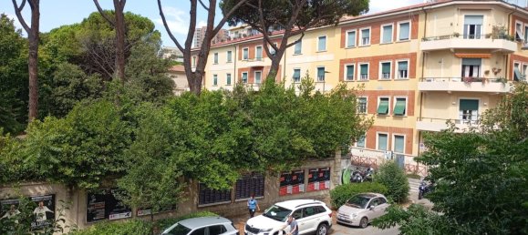 7 rooms Apartment in Livorno, Italy No. 277375 11