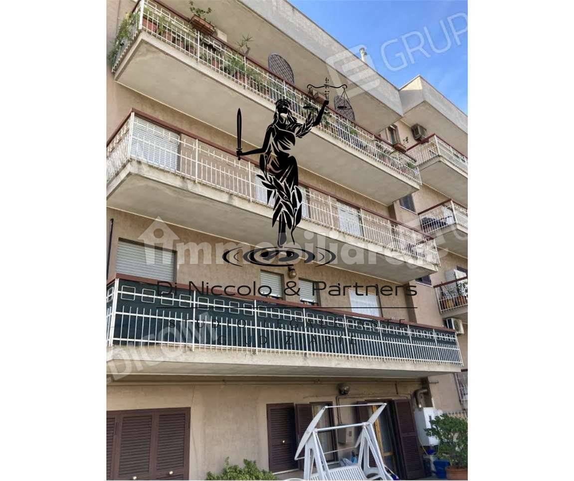 5غرفة شقة في Canosa di Puglia, Italy رقم 344240