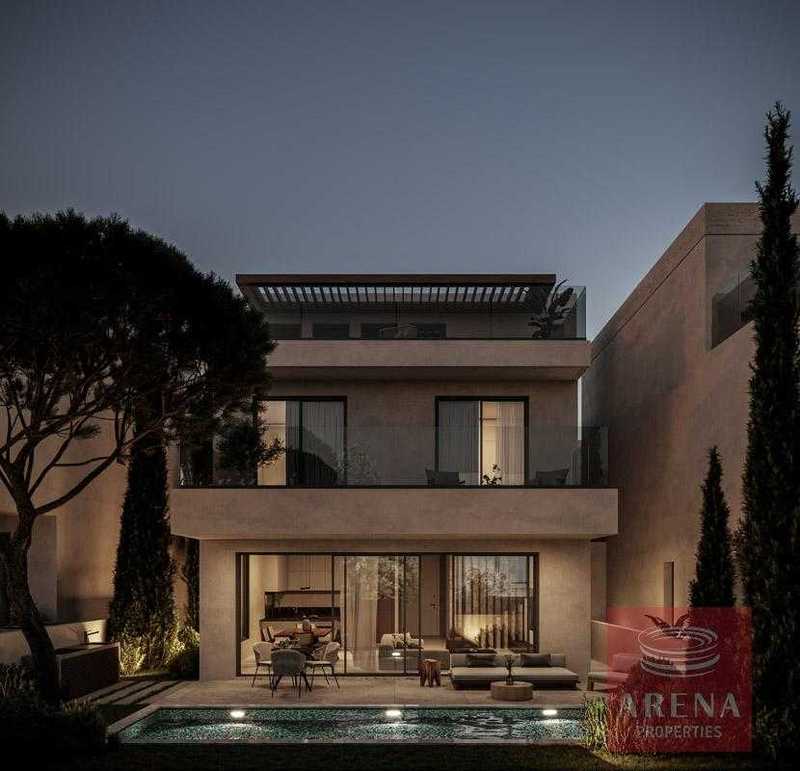 4 bedrooms Villa in Larnaca, Cyprus No. 7607