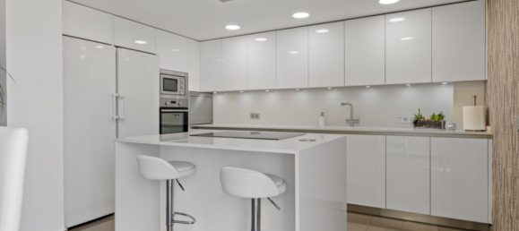 Adosado de 3 dormitorios en Marbella, Spain No. 120845 11