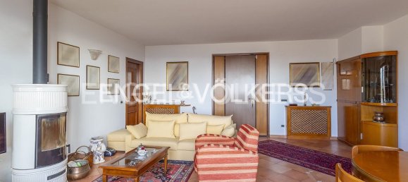 5 bedrooms Villa in Sant'Angelo Romano, Italy No. 126680 2