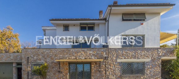 5 bedrooms Villa in Sant'Angelo Romano, Italy No. 126680 28